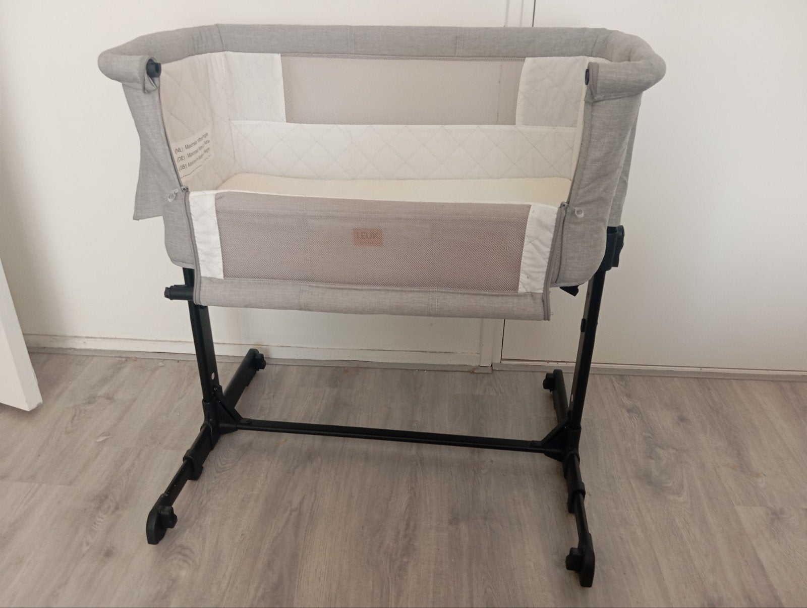 LEUK by twf Co-sleeper/Wieg - Zo goed als nieuw, Kinderen en Baby's, Babywiegjes en Ledikanten, Ophalen of Verzenden, Zo goed als nieuw