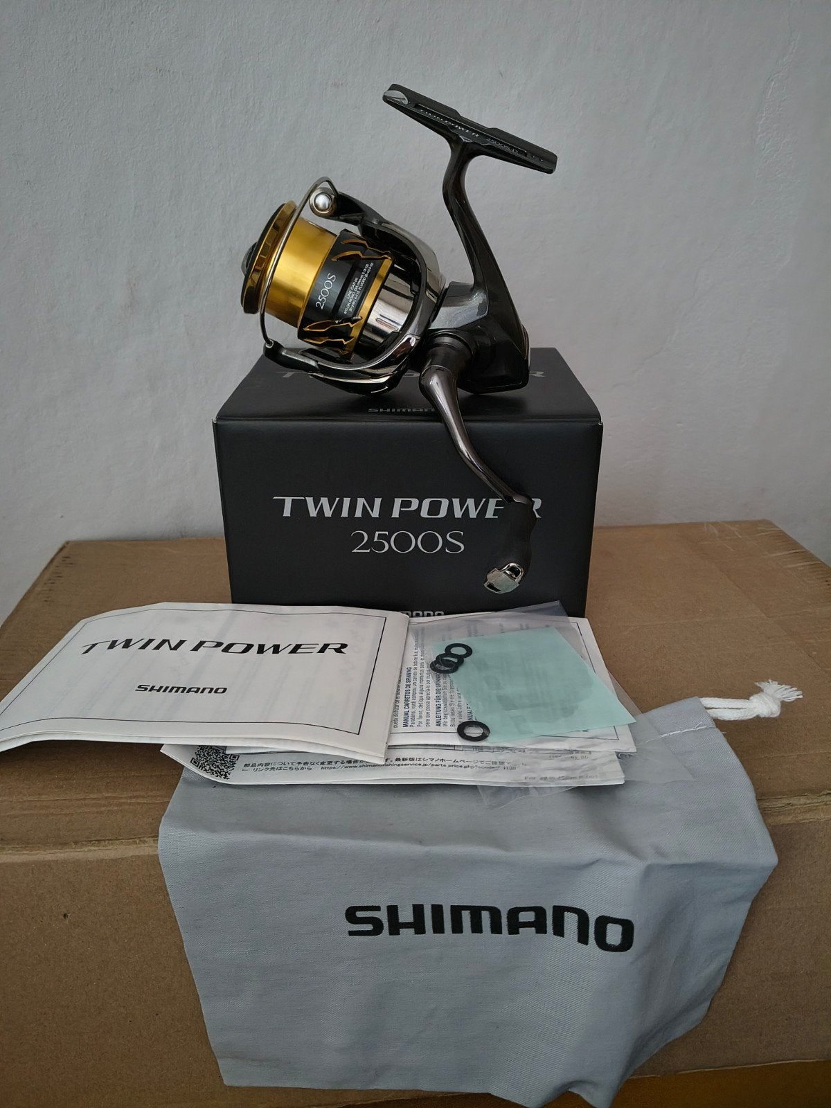 Shimano Twin Power 2500S Vis molen - Nieuw, Ophalen of Verzenden, Zo goed als nieuw, Molen