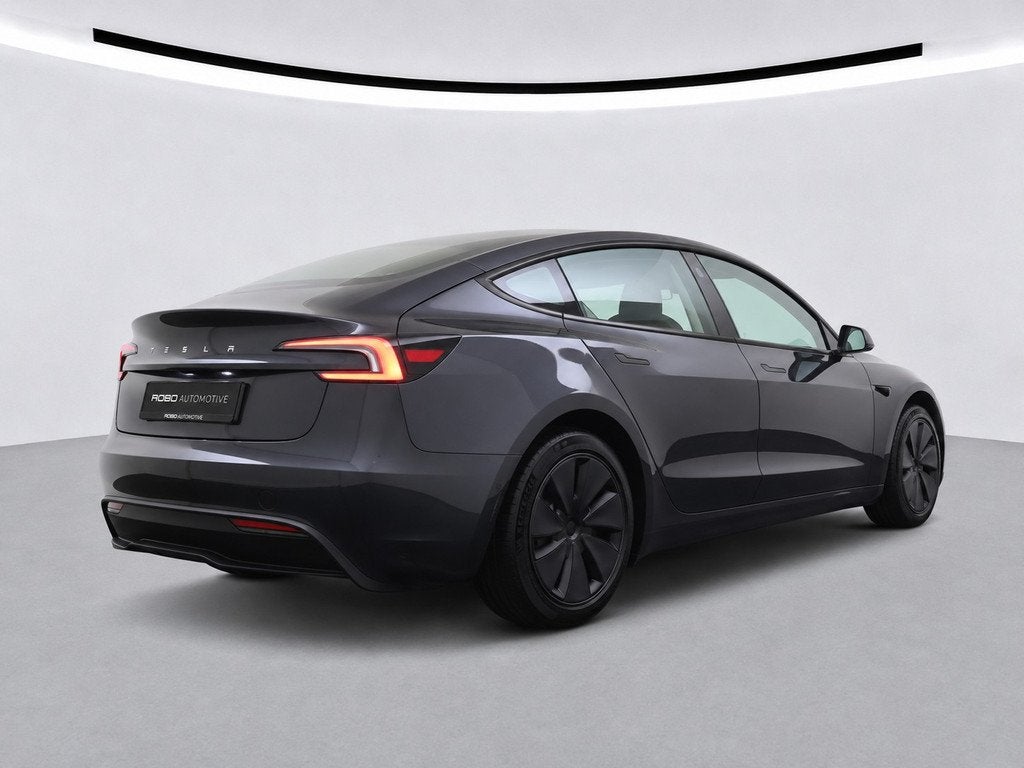 Tesla Model 3 RWD 60 kWh (bj 2025, automaat), Auto's, Tesla, Automaat, Achterwielaandrijving, Gebruikt, Zwart