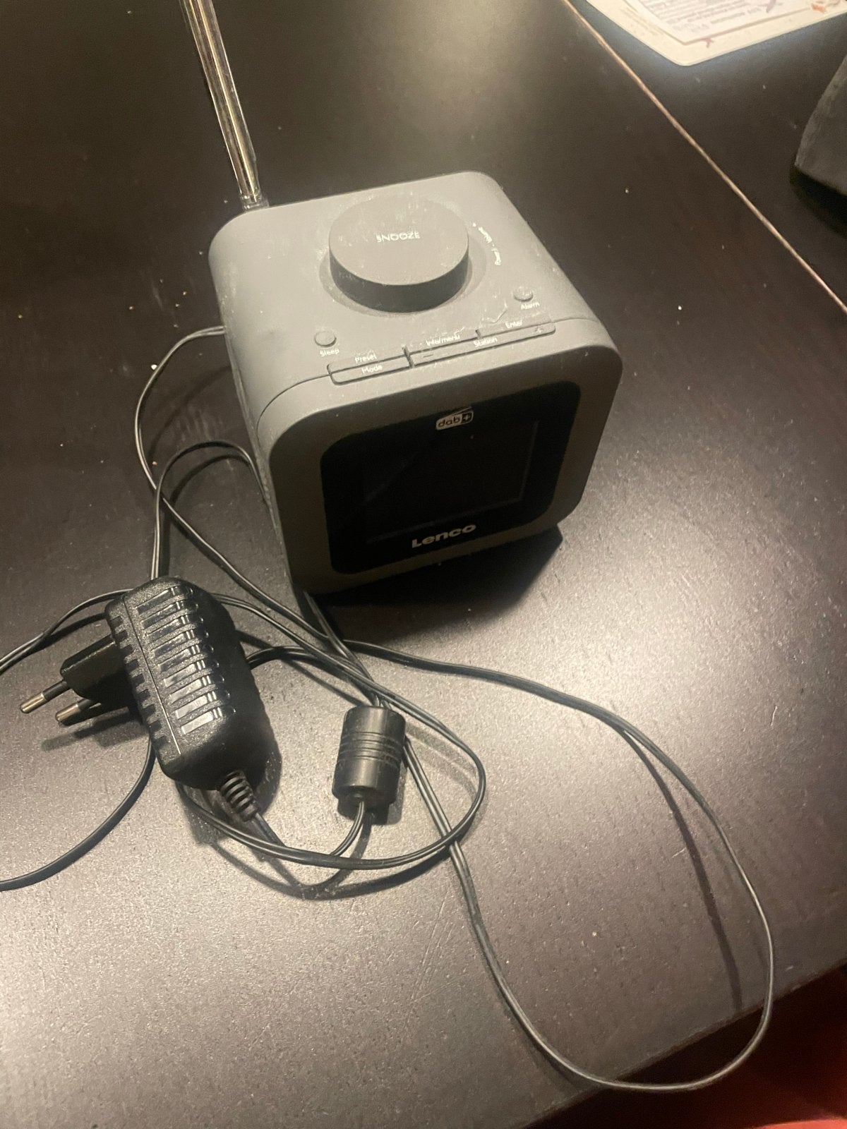 Lenco DAB+ Radio Wekker - Compact en Functioneel, Ophalen of Verzenden, Gebruikt, Radio