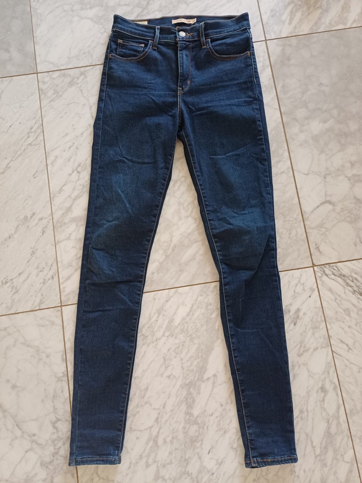 Levi's W27 L34, Ophalen of Verzenden, Zo goed als nieuw, Blauw, W27 (confectie 34) of kleiner