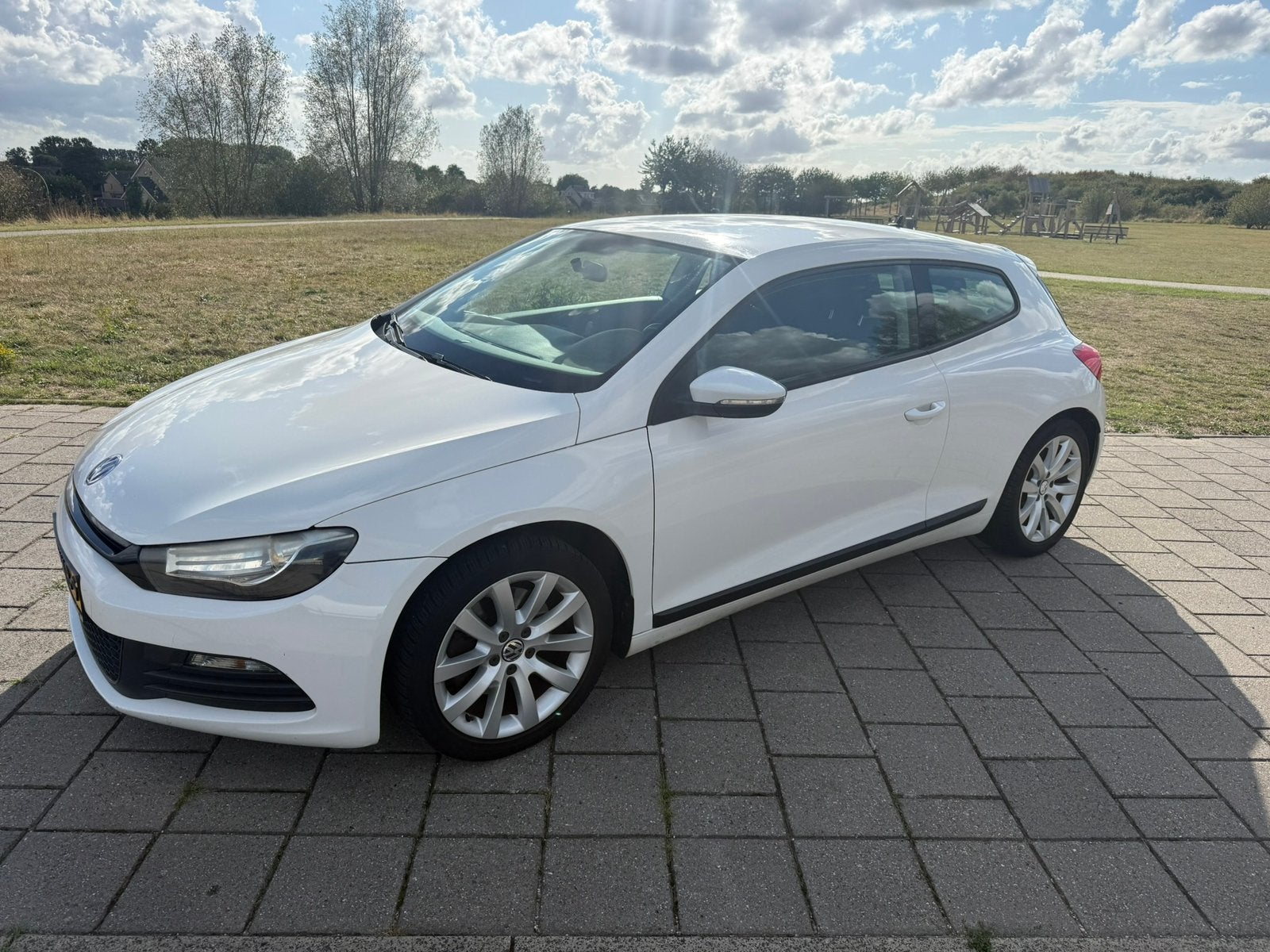 Volkswagen Scirocco 1.4 TSI 118KW AUTOMAAT, Auto's, Volkswagen, 4 cilinders, Navigatiesysteem, Wit, Origineel Nederlands