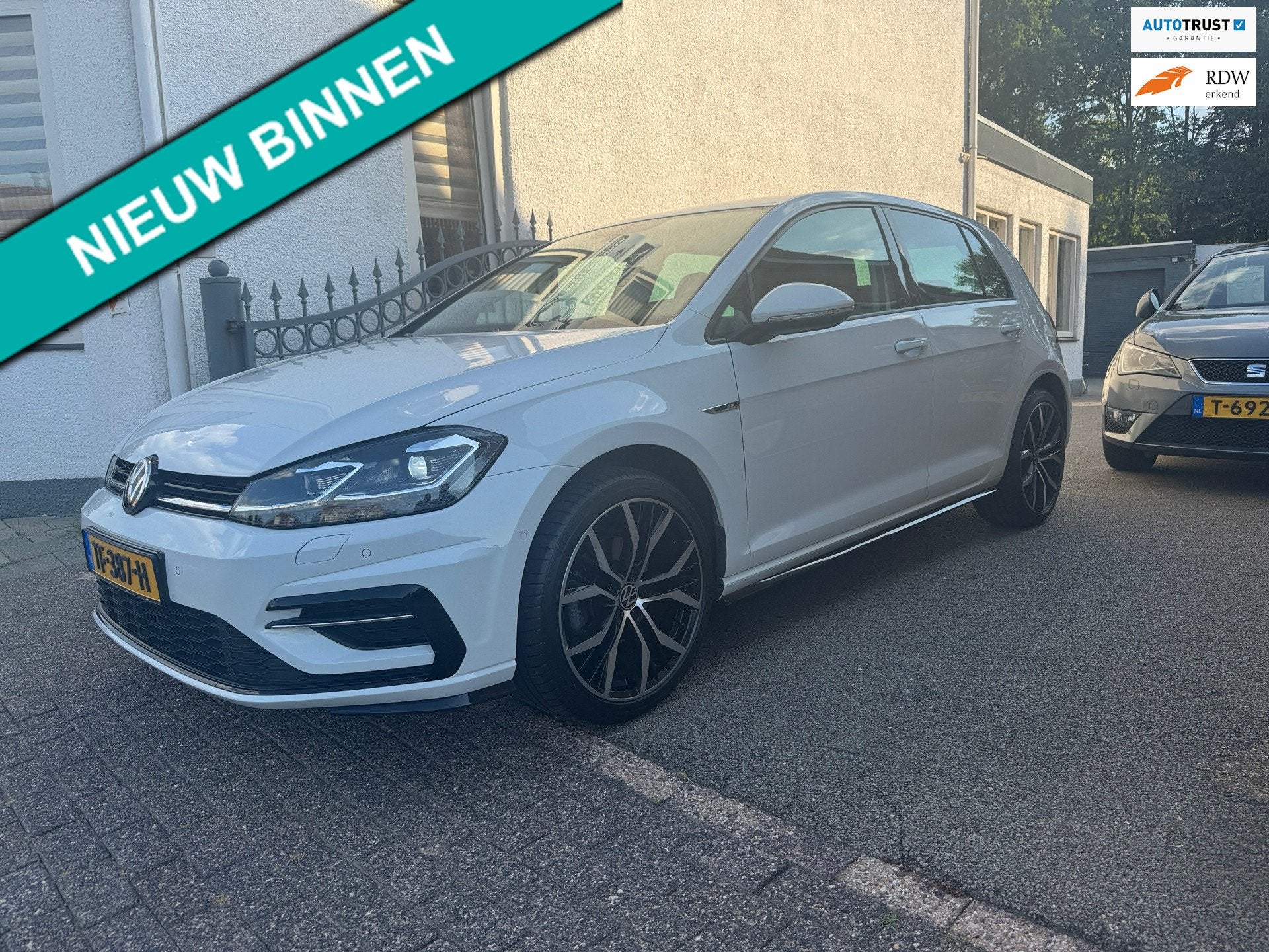 Volkswagen Golf 1.5 TSI Highline Business R | R-Line | DSG |, Auto's, 4 cilinders, 150 pk, Wit, Bedrijf