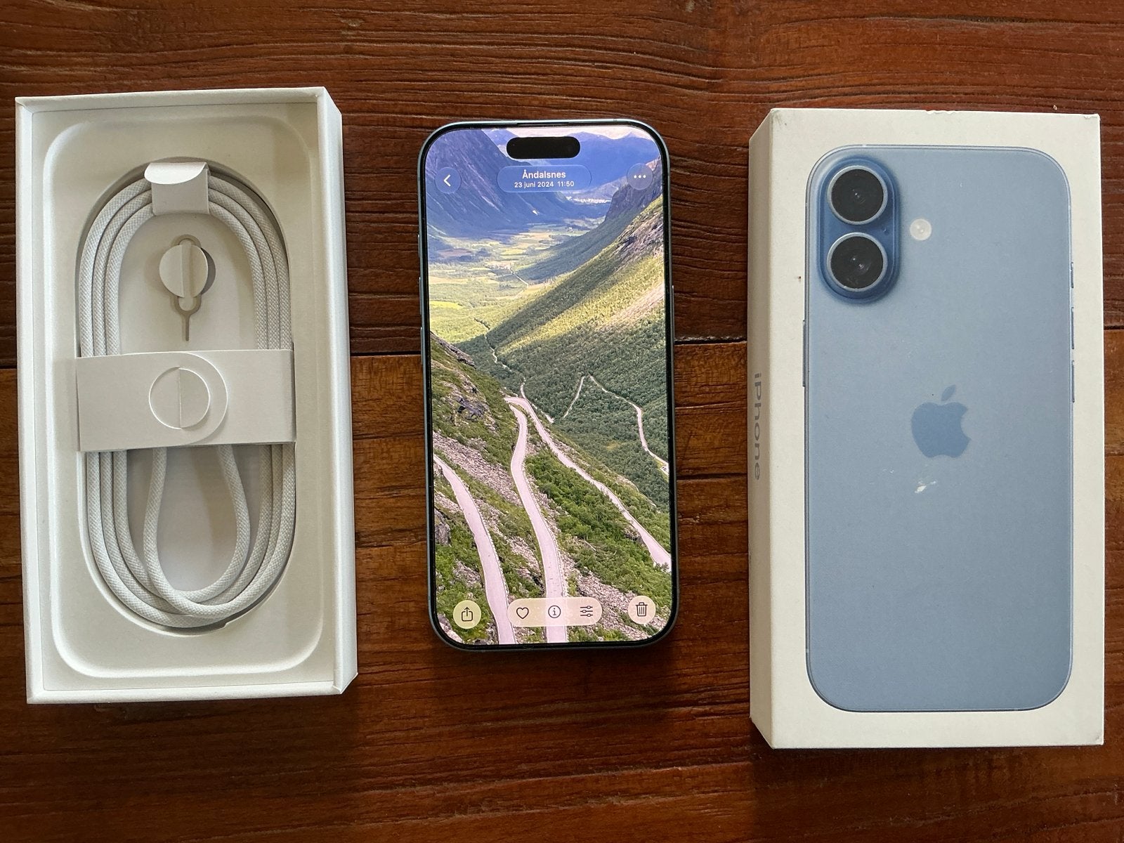 Nieuwe iPhone 17, 256 GB - Slechts 2 weken oud!, Telecommunicatie, IPhone 17e, Blauw, Nieuw, Zonder simlock