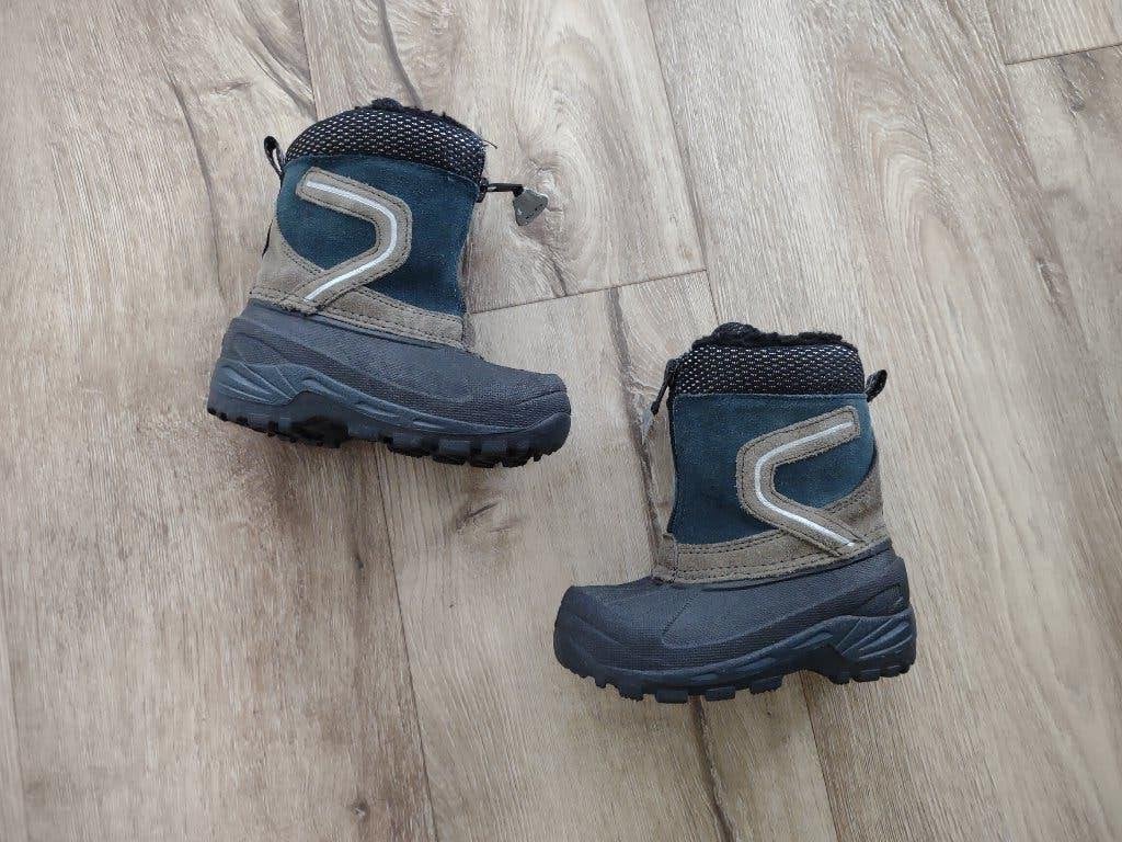 Prachtige zwart blauwe snowboots Target, 24. Sneeuwlaarzen., Kinderen en Baby's, Kinderkleding | Schoenen en Sokken, Ophalen of Verzenden