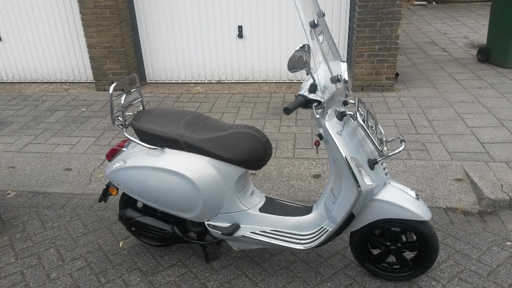 vespa sprint 2018, geel kenteken, inruil mogelijk, Fietsen en Brommers, Scooters | Vespa, Overige modellen, Ophalen of Verzenden