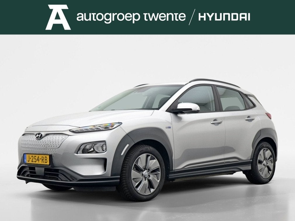 Hyundai KONA EV Comfort 64 kWh | 3-Fase | Camera | SOH 95,4%, Auto's, Gebruikt, Zwart, Origineel Nederlands, Automatische klimaatregeling
