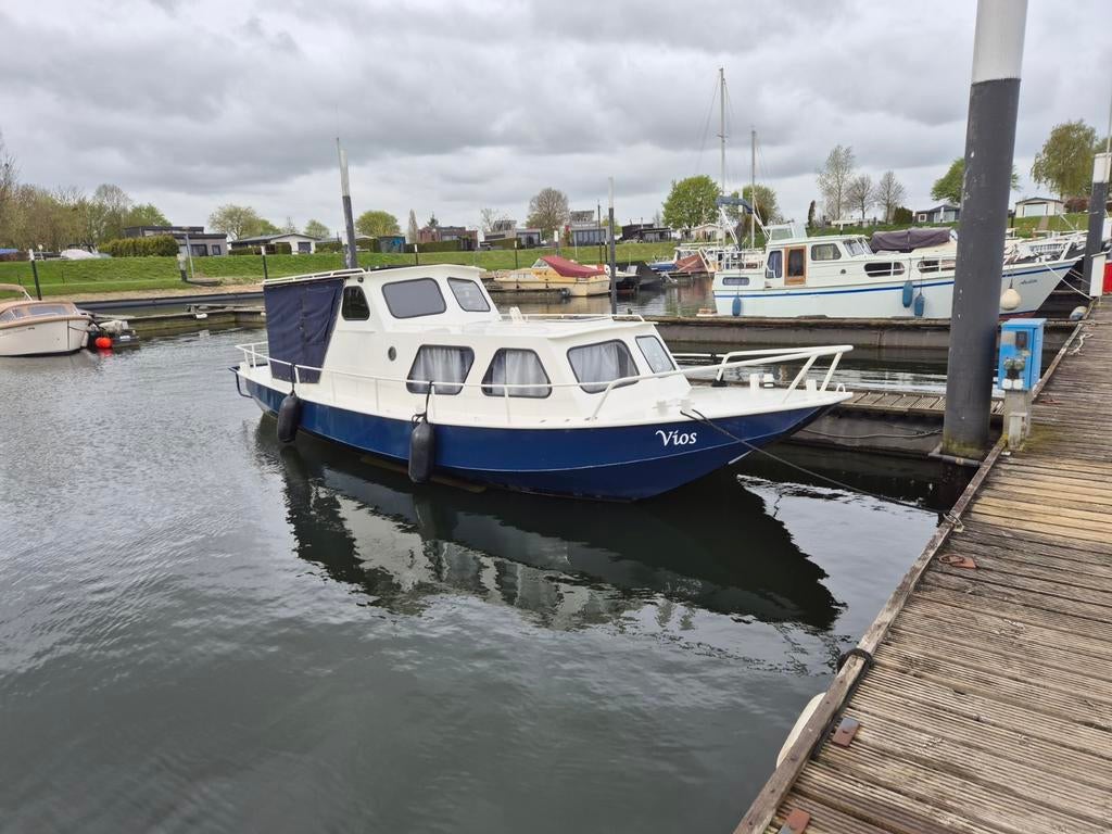 Kajuitboot 8.80meter met buitenboordmotor yamaha 9.5 pk, Ophalen, Zo goed als nieuw
