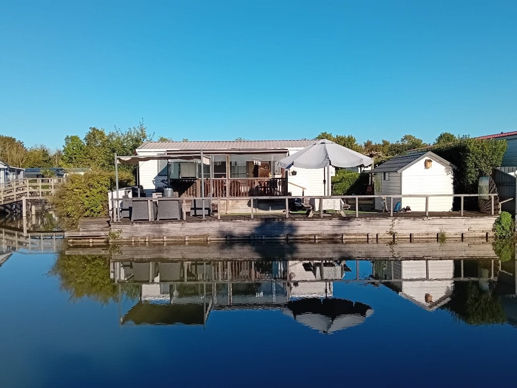 Te koop chalet direct aan het water in de betuwe, Tot en met 5
