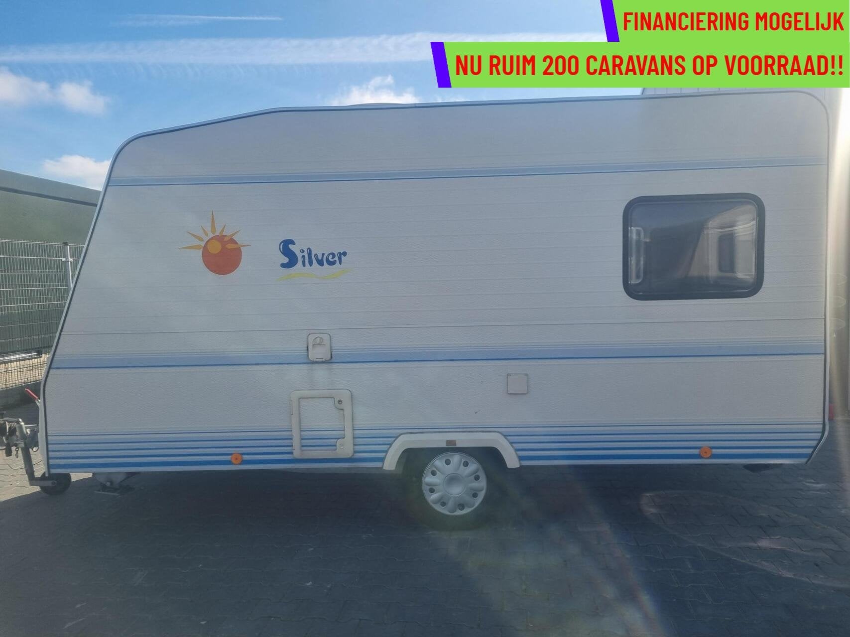 CARAVELAIR silver 425 VOORTENT + DWARSBED + FIETSENDRAGER, Serviceluik, Bedrijf, 750 - 1000 kg, 5 tot 6 meter