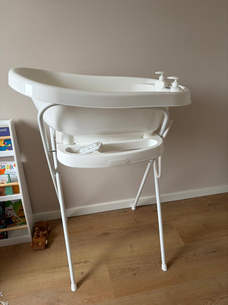 Bébé-jou badje met standaard, Kinderen en Baby's, Badjes en Verzorging, Ophalen, Zo goed als nieuw, Badje, Bébé-jou