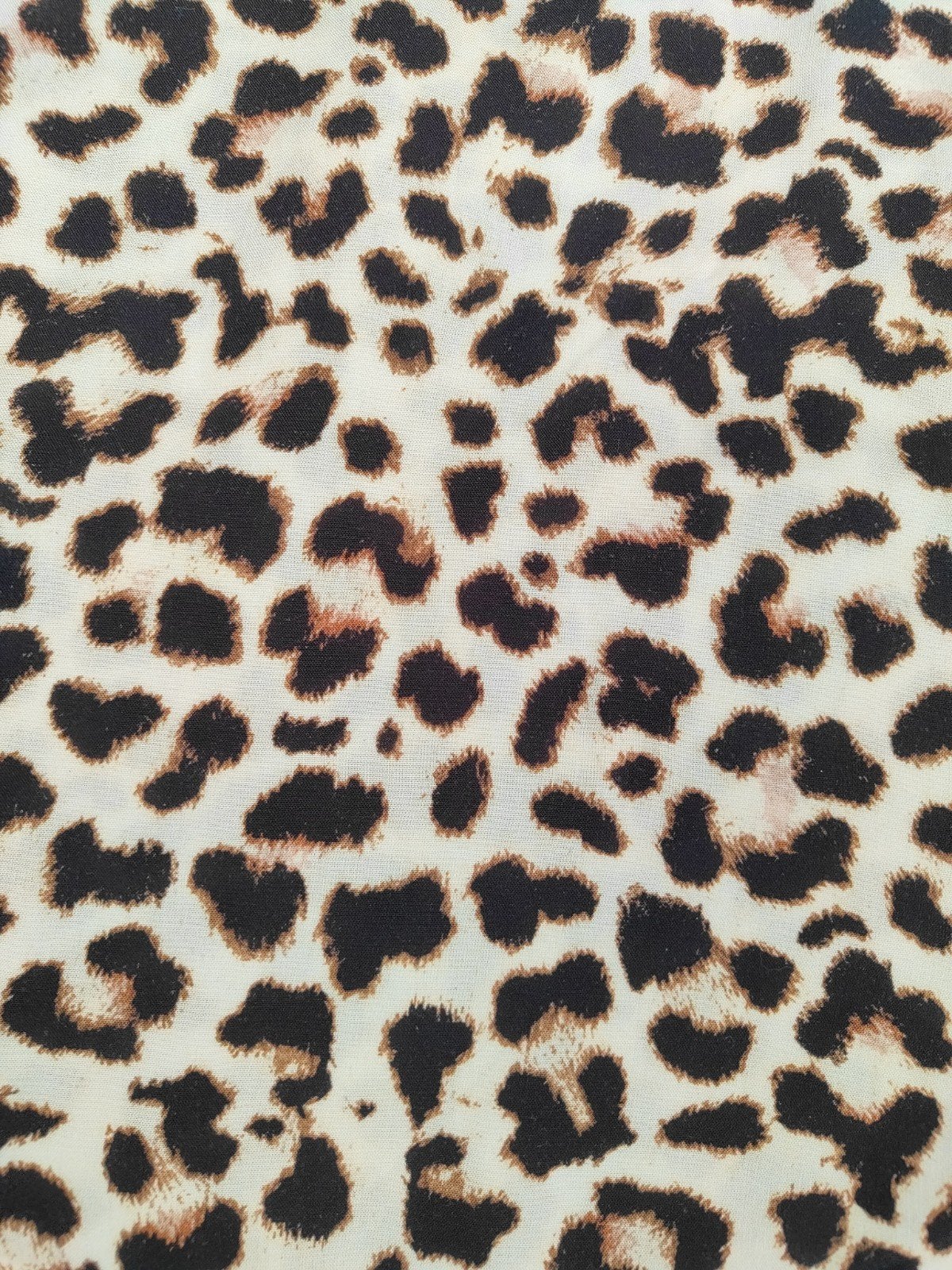 Geweven viscose, panter print, Hobby en Vrije tijd, Stoffen en Lappen, 120 cm of meer, Nieuw, Ophalen of Verzenden, Katoen