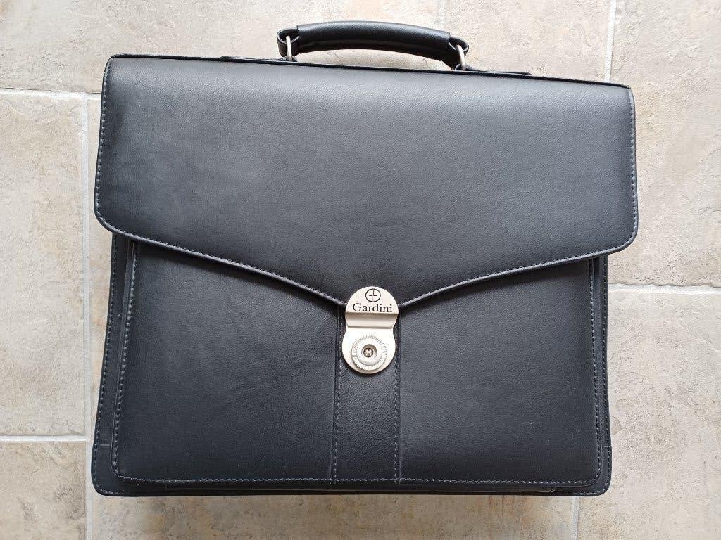 laptop tas, Computers en Software, Ophalen, Nieuw, Aktetas, Meerdere vakken