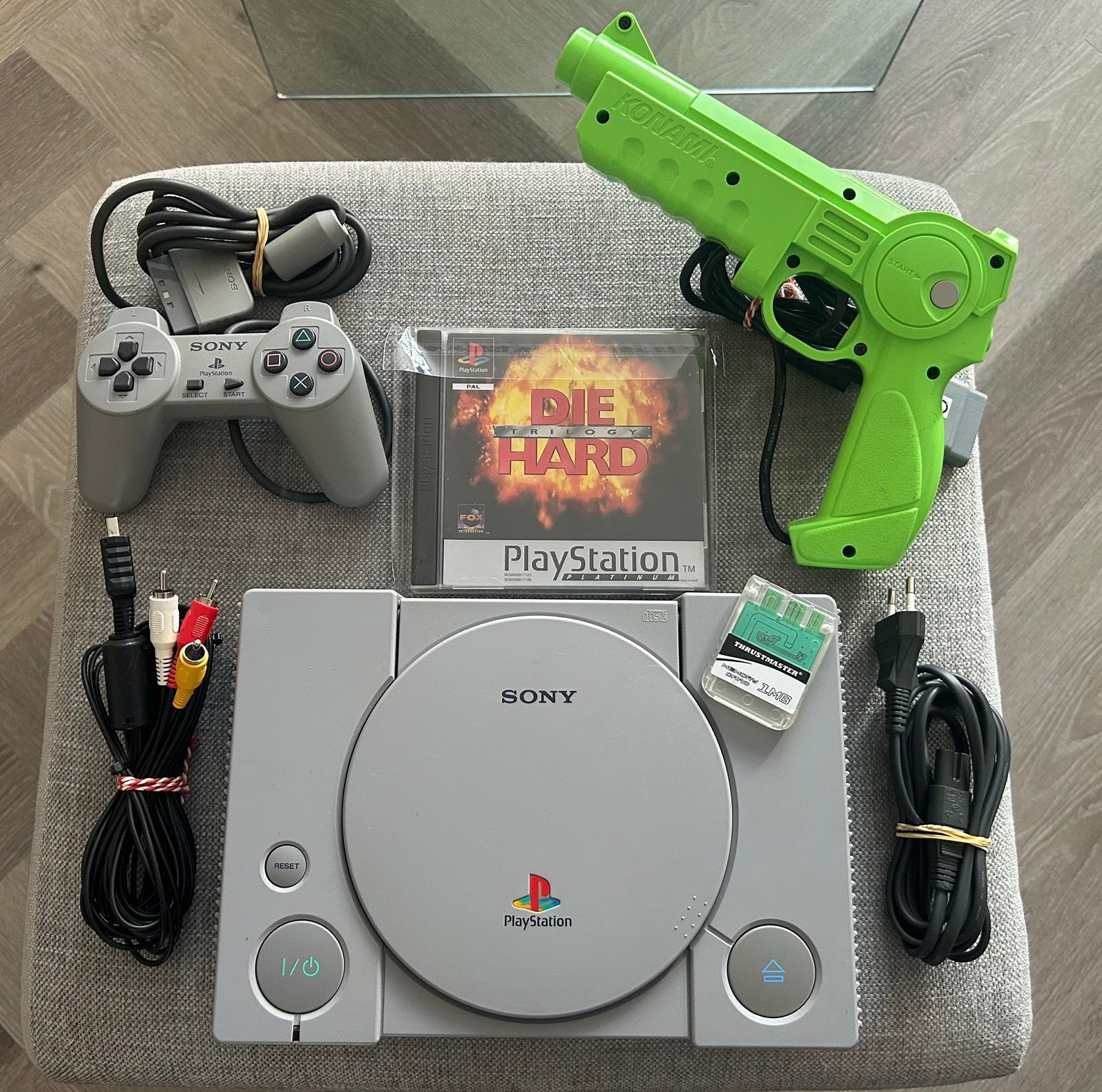 Playstation 1 spelcomputer / SCPH-9002 / Hyper Blaster / PS1, Ophalen of Verzenden, Zo goed als nieuw, Met 1 controller