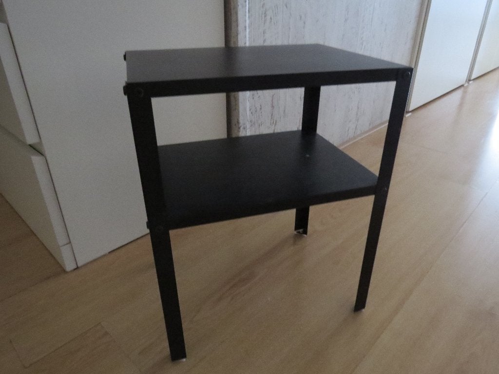 Ikea Knarrevik zwart nachtkastje, Huis en Inrichting, Slaapkamer | Nachtkastjes, Ophalen, Minder dan 45 cm, Metaal of Aluminium