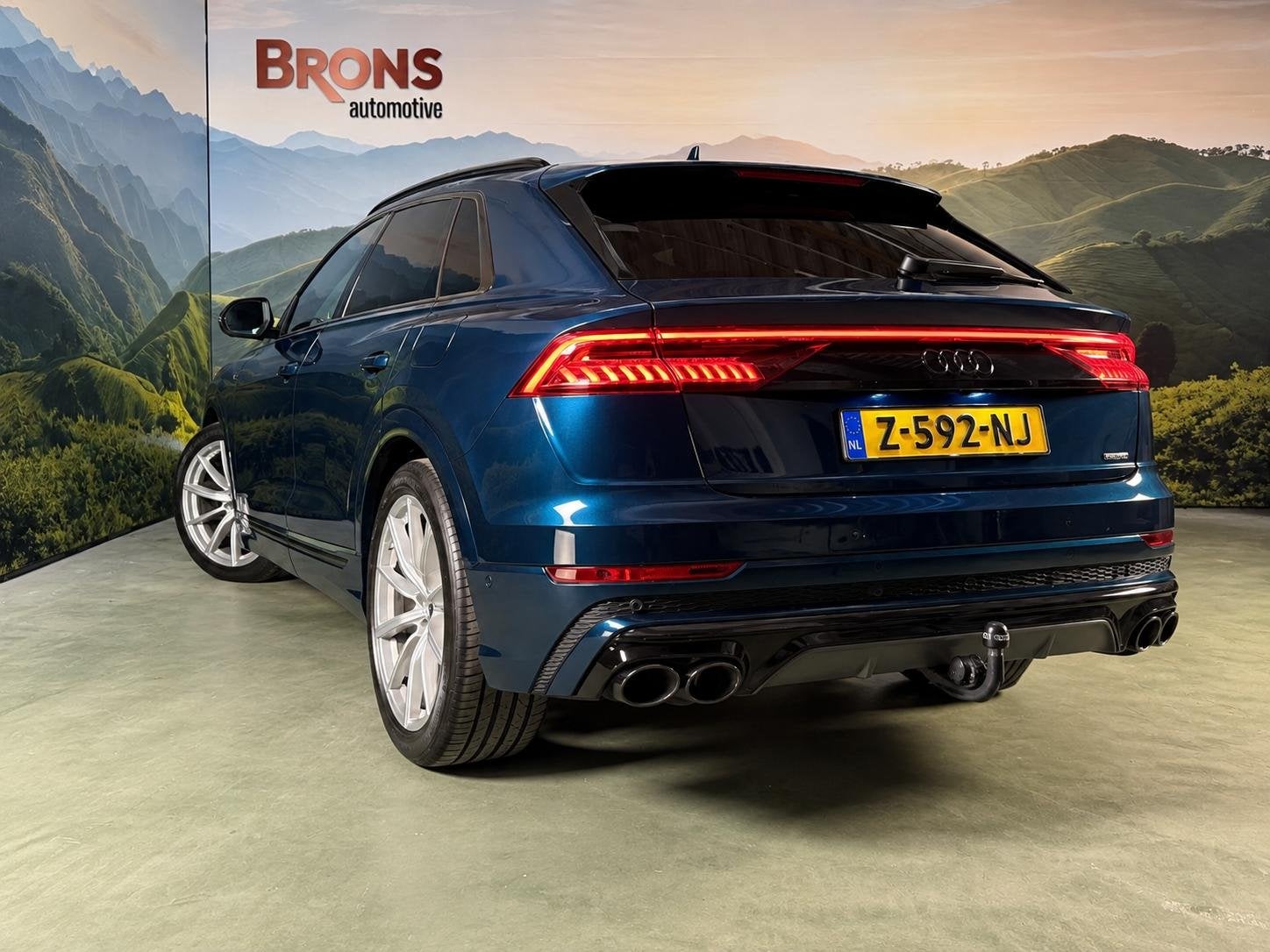 Audi Q8 55 TFSI e quattro Pro S-Line S-Line interieur l Luch, Auto's, Automaat, Gebruikt, 2995 cc, Plug-in hybride
