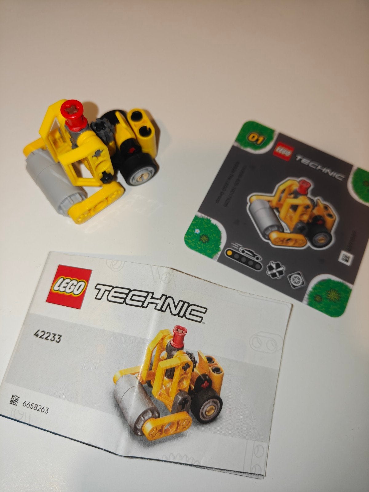 LEGO Technic 42233 Mighty Machines – Wals #01, Lego, Ophalen of Verzenden, Zo goed als nieuw, Technic