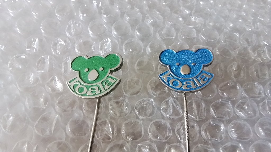 2 verschillende kleuren speldjes koala beertjes, Ophalen of Verzenden, Zo goed als nieuw, Overige onderwerpen