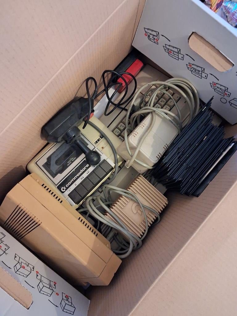 Commodore 64 Complete Set met Accessoires en Games, Computers en Software, Vintage Computers, Ophalen, Commodore