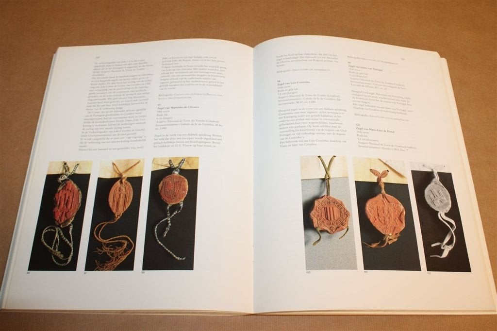 Hoogtij der Middeleeuwen — Portugese Kunst 12e-15e Eeuw, Ophalen of Verzenden, Gelezen