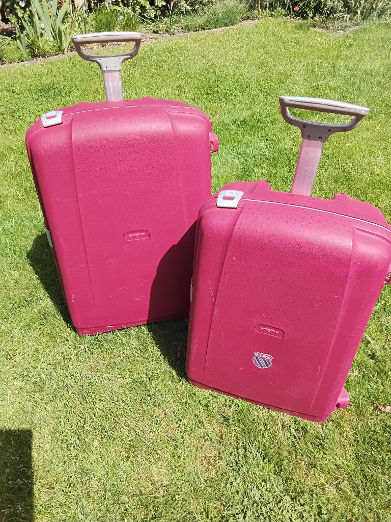 Set van 2 rode Samsonite koffers, Sieraden, Tassen en Uiterlijk, Koffers, Gebruikt, Hard kunststof, 45 tot 55 cm, 70 cm of meer