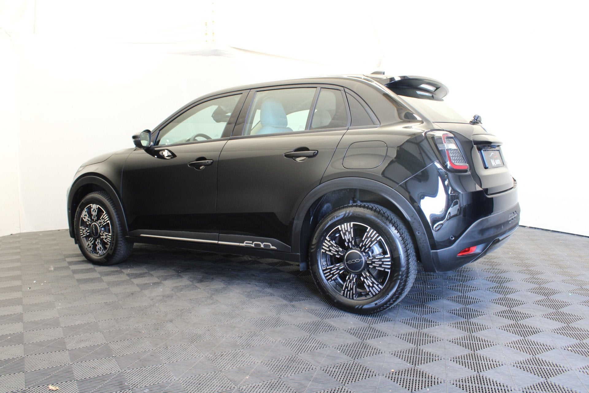 Fiat 600 1.2 Hybrid Urban (bj 2025, automaat), Auto's, Stof, Gebruikt, 1199 cc, 620 kg