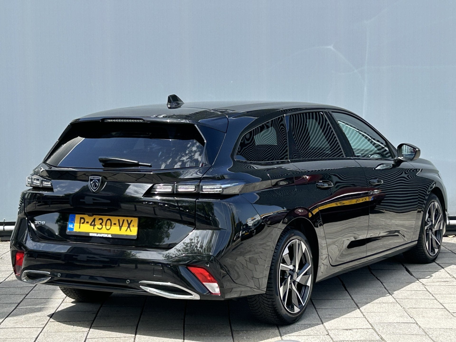 Peugeot 308 SW BWJ 2022 | 1.2PT 131PK Allure Pack Business |, Voorwielaandrijving, 1199 cc, Leder en Stof, Zwart