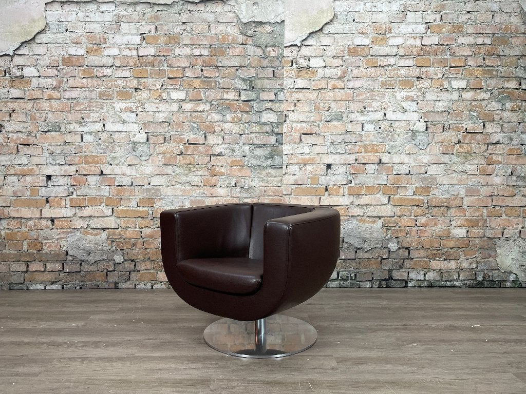 B&B Italia Tulip Armchair bruin bij TheReSales, Huis en Inrichting, Ophalen, Design, 75 tot 100 cm, Zo goed als nieuw