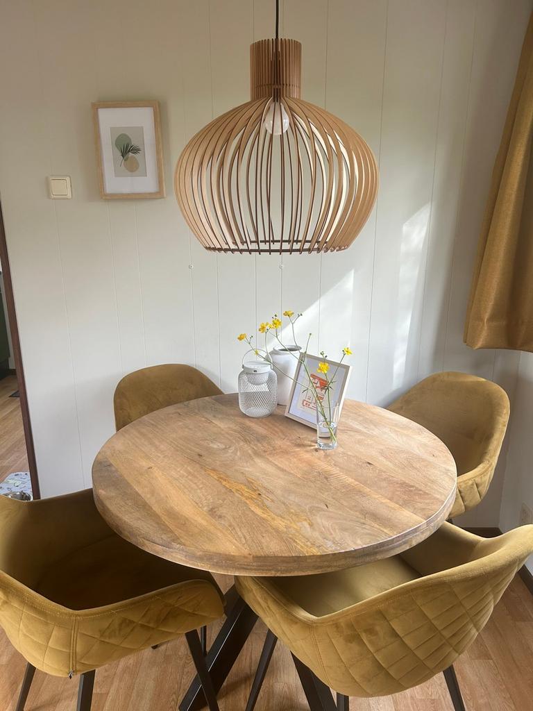 Ronde mango houten tafels., Verzenden, Zo goed als nieuw