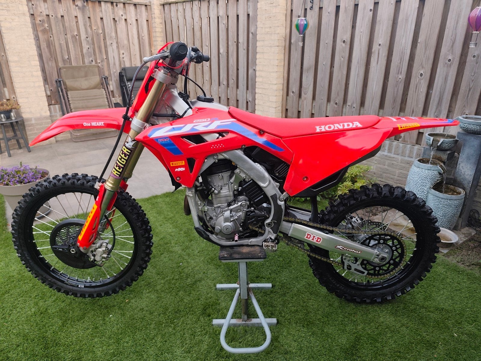honda CRF 250 nieuwstaat , orgineel  / uniek !!!, Motoren, Bedrijf, Crossmotor