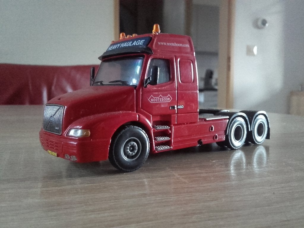 Volvo torpedo 6x4 Nooteboom Lion toys, Ophalen of Verzenden, Zo goed als nieuw, Bus of Vrachtwagen, Lion Toys