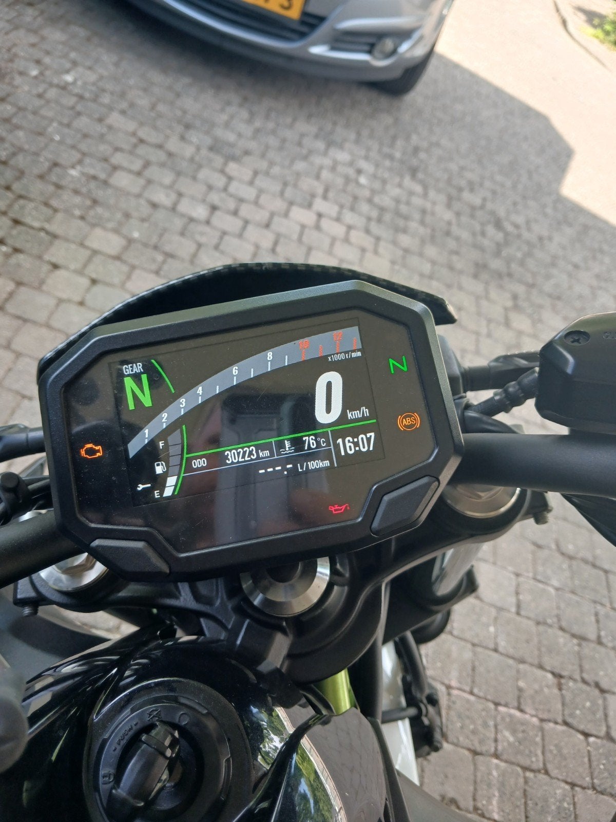 kawasaki z650 2021, Ophalen