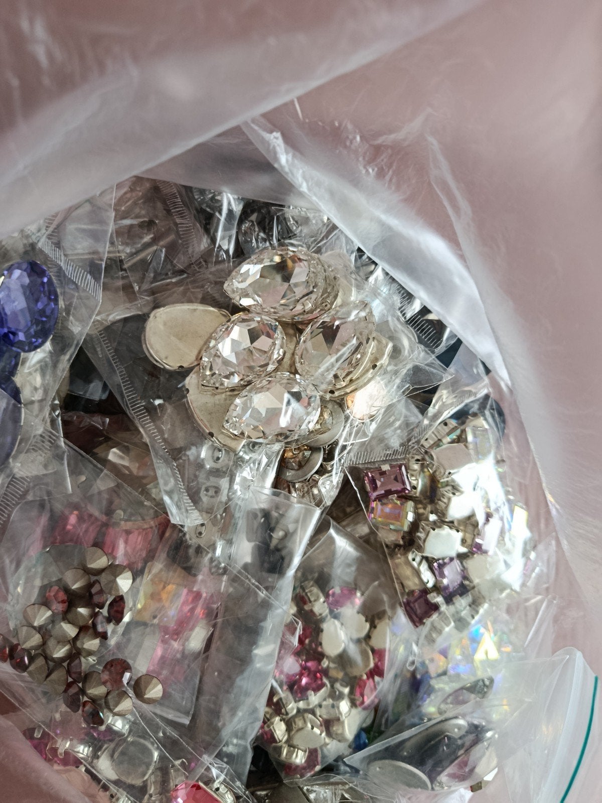 Partij Swarovski 2,5 kilo, Hobby en Vrije tijd, Cursusmateriaal, Ophalen of Verzenden, Nieuw, Meerdere media