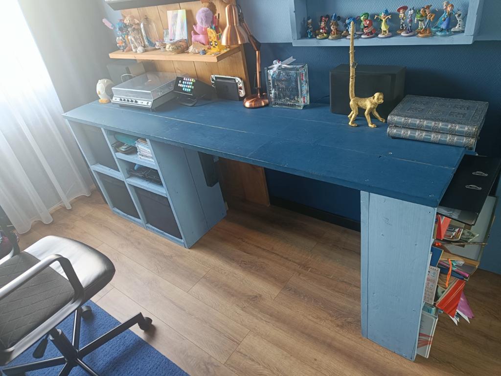 Steigerhouten bureau 2m breed met boekenkast en IKEA bakken, Ophalen, Gebruikt, Hout, 57 cm