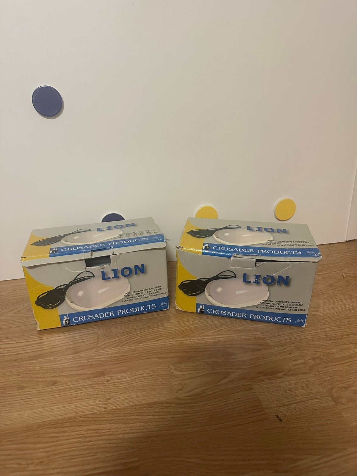2x Crusader Products Lion voortentlampen 7,5m kabel, Caravans en Kamperen, Kampeeraccessoires, Ophalen, Zo goed als nieuw