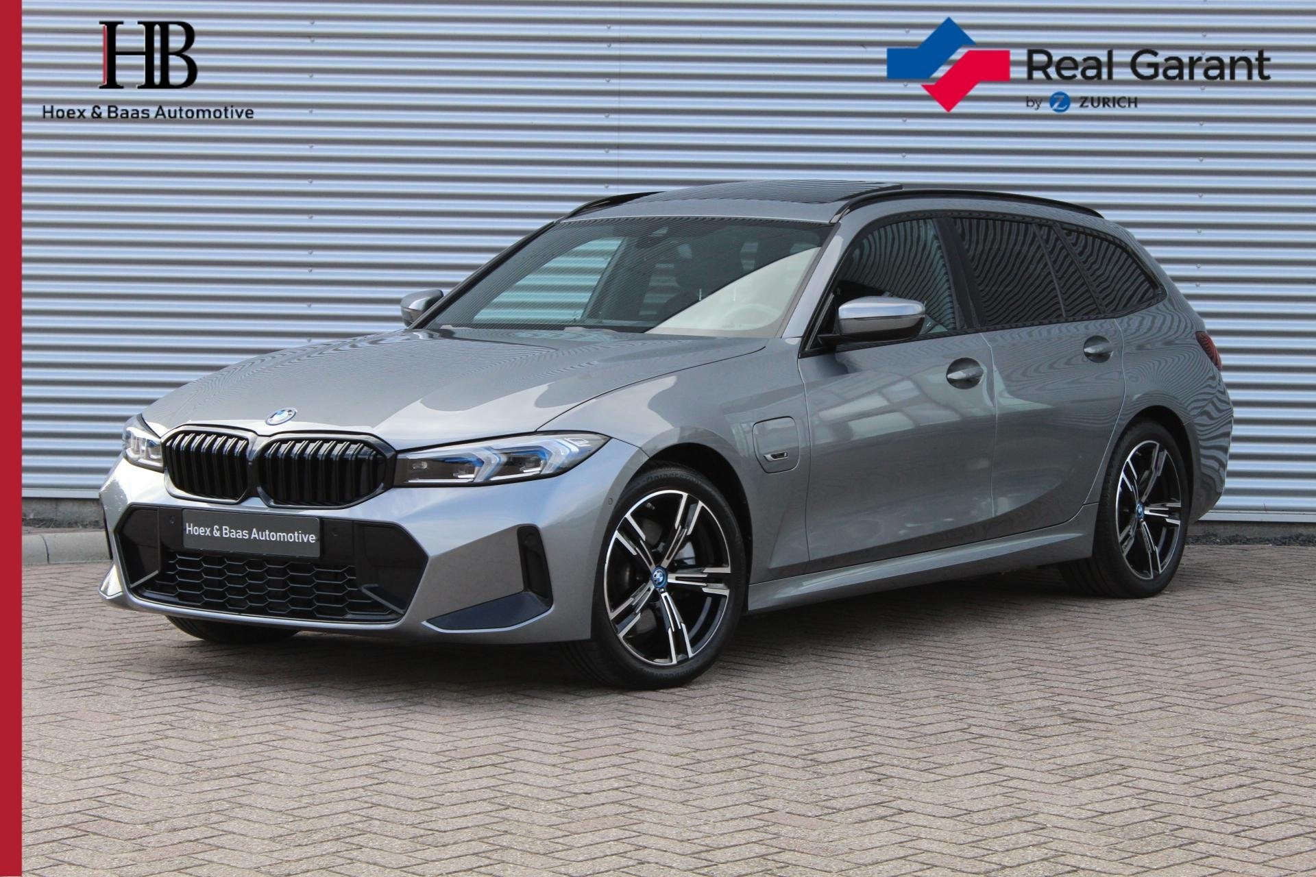 BMW 3-serie Touring 320e M-Pakket/Pano/Trekhaak/Camera/Facel, Auto's, Automaat, 1998 cc, Gebruikt, Zwart