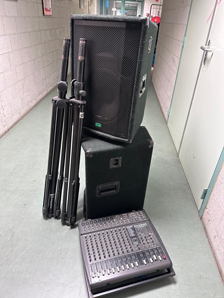 PA set Trace Elliot/Phonic Powerpod 1860, Muziek en Instrumenten, Ophalen, Zo goed als nieuw, 500 tot 1000 watt, P.A.