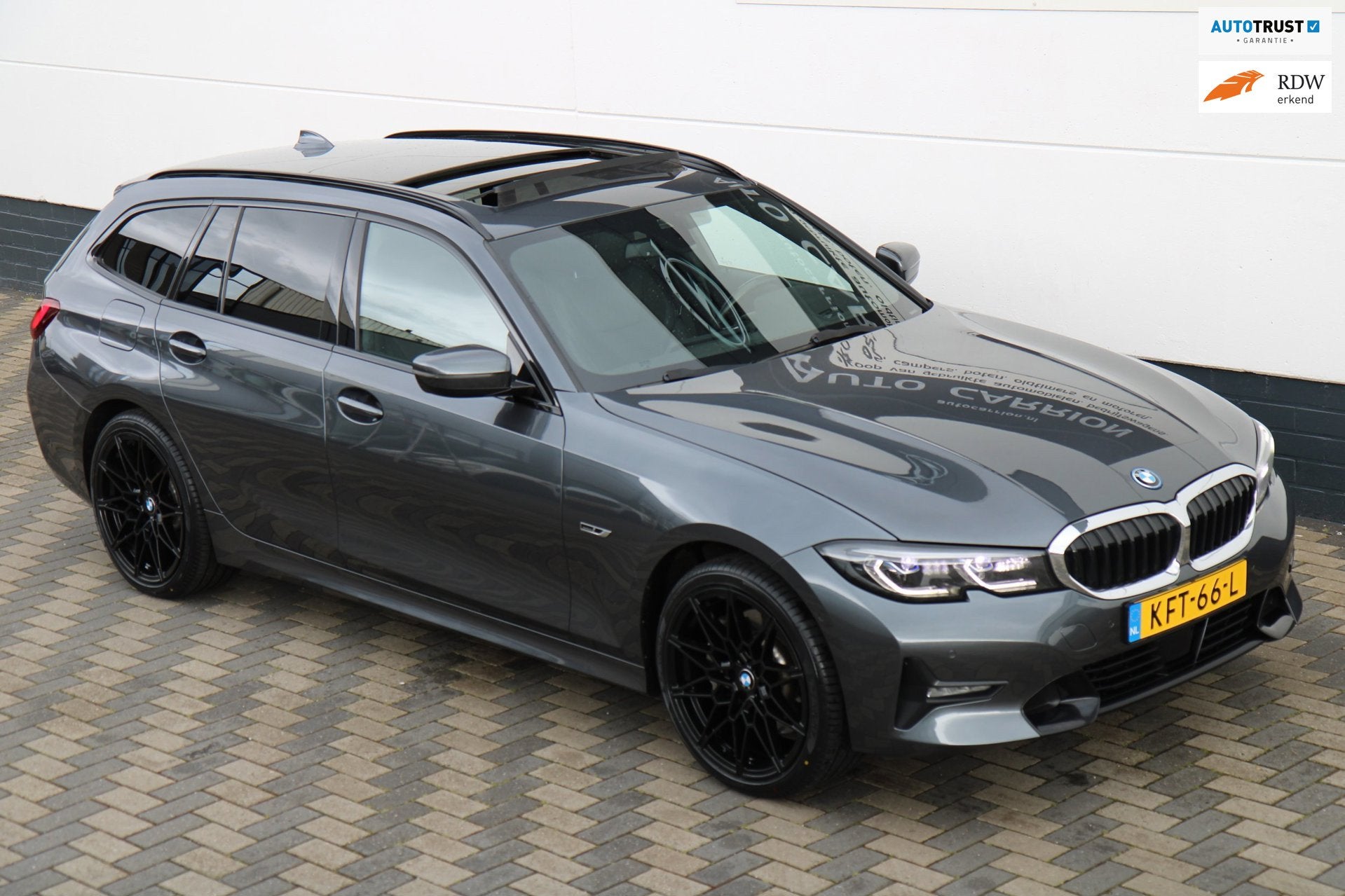 BMW 3-serie Touring 330e xDrive Pano HUD Tr.haak 19 inch BTW, Auto's, 1998 cc, Gebruikt, 4 cilinders, 1865 kg