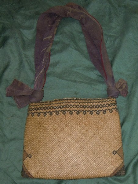Oude rieten tas Timor Betel bag?, Natuurlijk materiaal, Overige typen, Handgemaakt, Ophalen of Verzenden