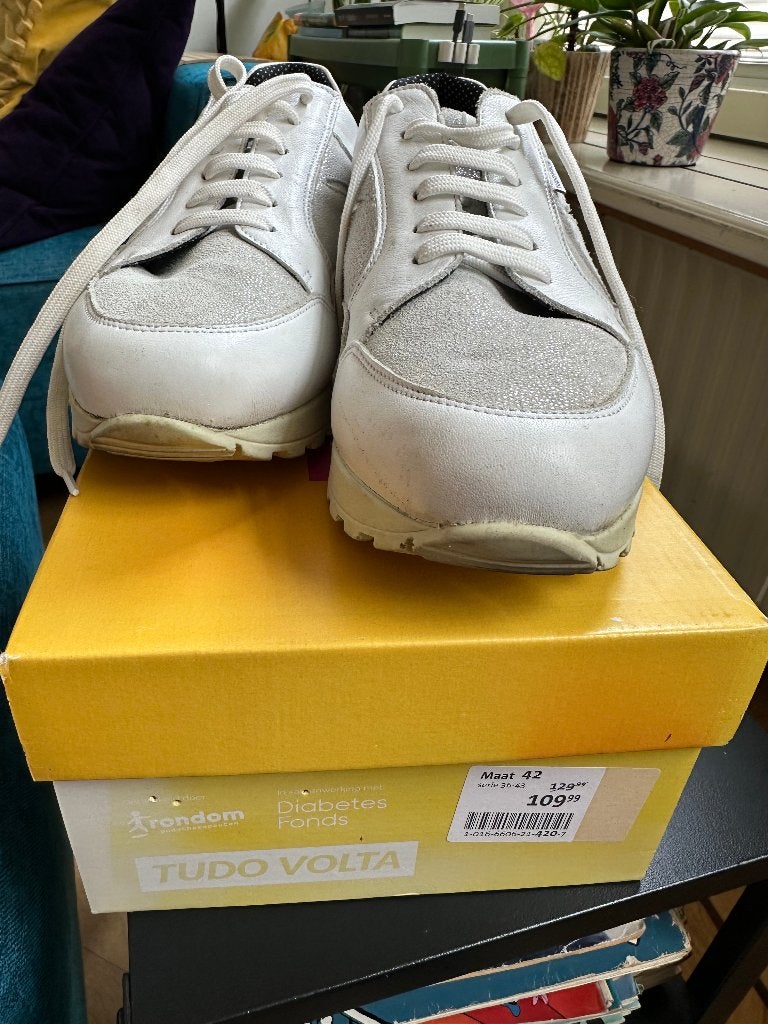 Tudo Volta sneakers, Wit, Ophalen of Verzenden, Sneakers of Gympen, Zo goed als nieuw