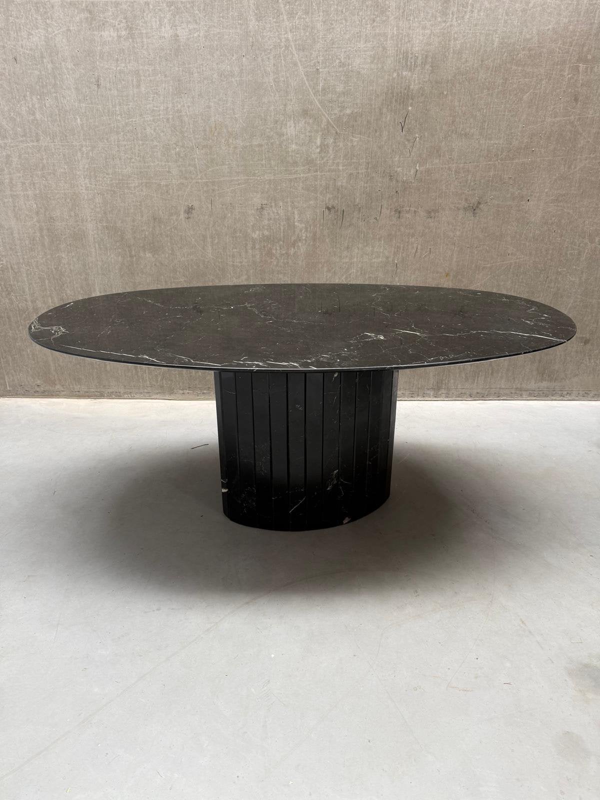 Vintage Nero Marquina Ovale Marmeren Eettafel, Ophalen, Gebruikt, X, X