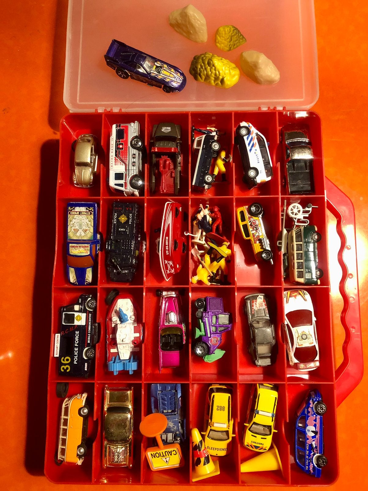 Speelgoed auto’s in koffer, Hotweels matchbox majorette, Verzamelen, Speelgoed, Ophalen of Verzenden