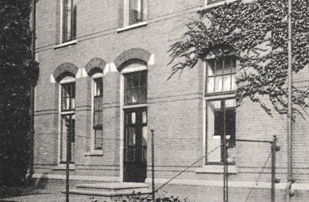 969037	Leiden	Jr 30 40 ziekenhuis	Diaconessenhuis, Ophalen of Verzenden, 1920 tot 1940, Ongelopen, Zuid-Holland