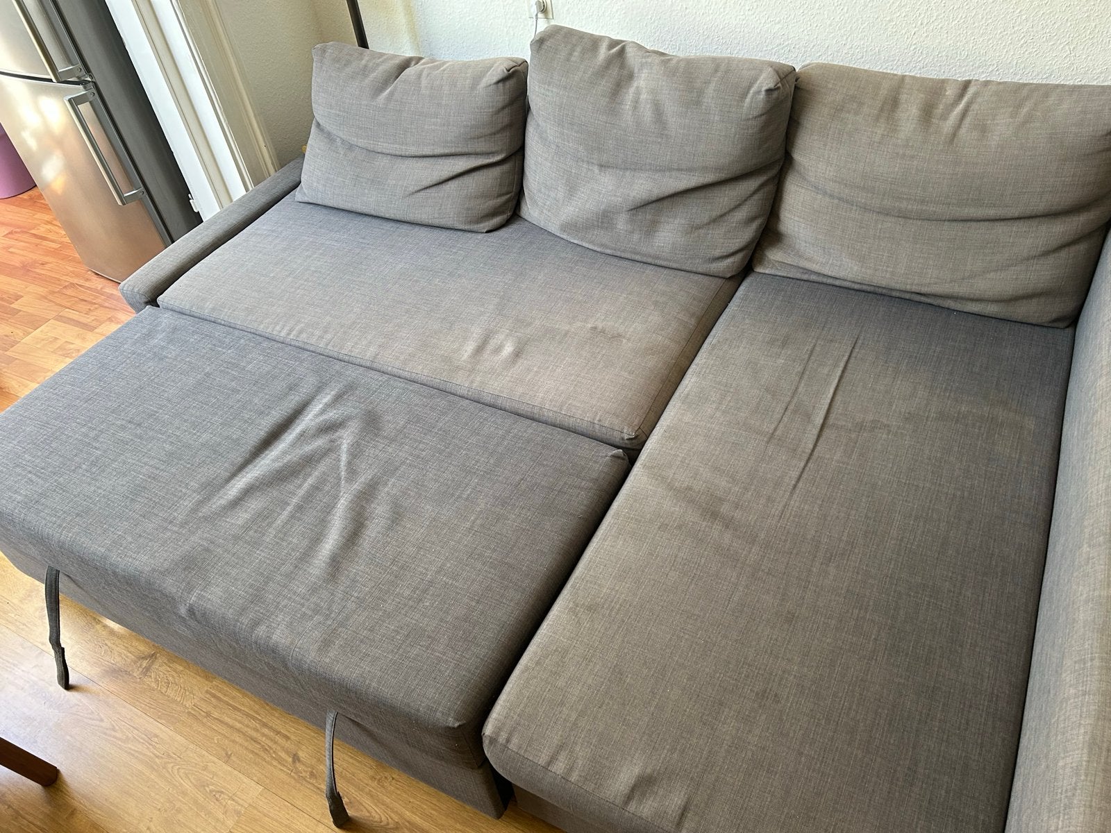 Grijze ikea hoekbank met opbergruimte en slaapfunctie, Huis en Inrichting, Banken | Bankstellen, Ophalen, Gebruikt, 125 tot 150 cm
