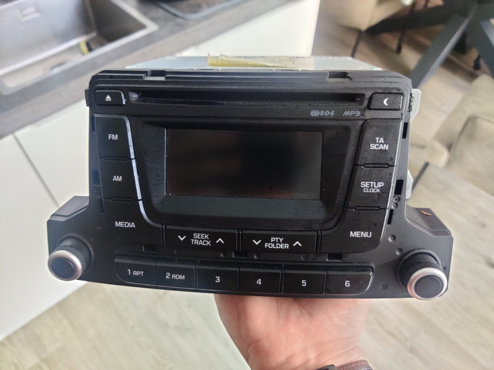 Hyundai Mobis Autoradio AC100BEE met CD/MP3, Ophalen of Verzenden, Gebruikt