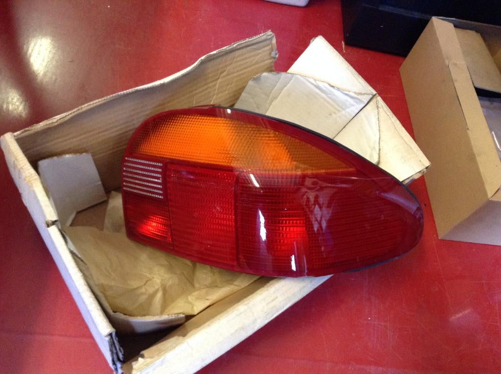Nieuwe auto onderdelen Ford Mondeo Mk1 1993 96, Ophalen of Verzenden, Nieuw, Ford