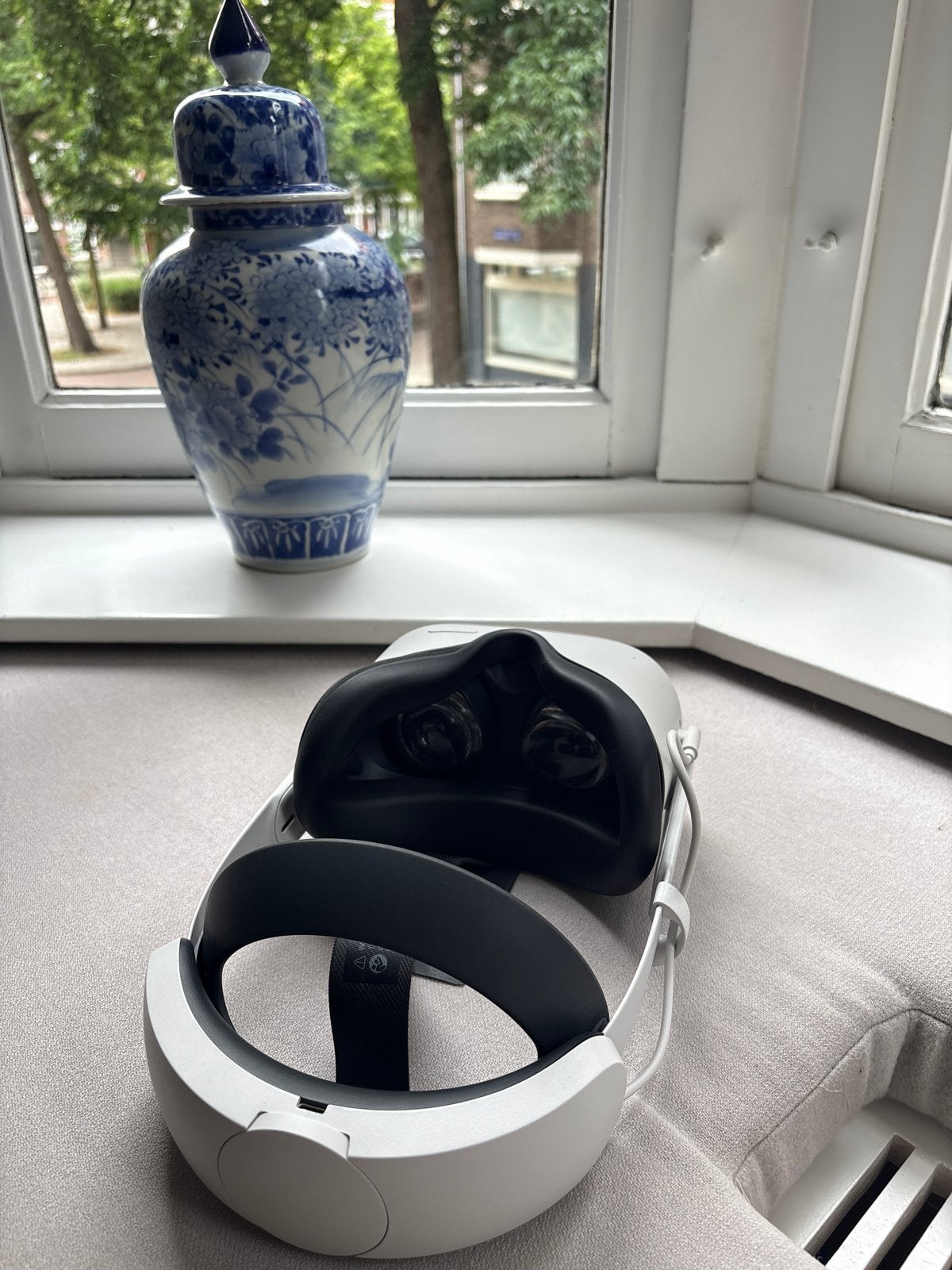 Meta Quest 2 VR-bril met accessoires en oplader, Ophalen of Verzenden, Zo goed als nieuw, VR-bril, Overige platformen