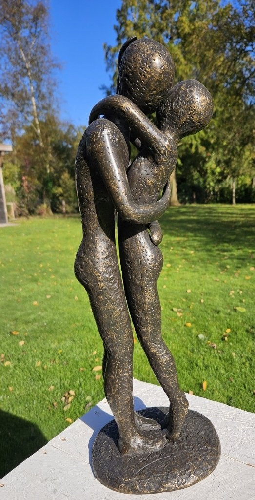 bronzen beeld / KUSSEND LIEFDESPAAR, Tuin en Terras, Tuinbeelden, Nieuw, Info@huisentuindecoratiemarie.nl, Mensenbeeld, Huis en tuin decoratie marie