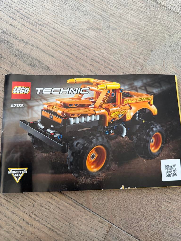 Lego Technic 42135 El Toro Loco Monster Jam, Lego, Ophalen of Verzenden, Zo goed als nieuw, Complete set
