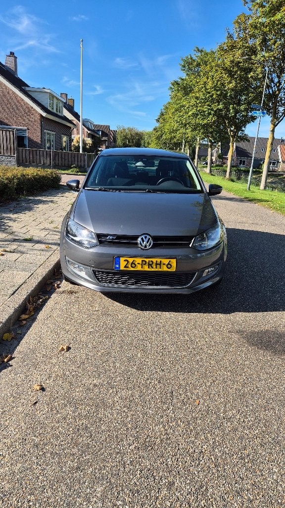 Volkswagen Polo 1.2 TSI 77KW 2011 Grijs, Voorwielaandrijving, Dealer onderhouden, Stof, 40 €/maand